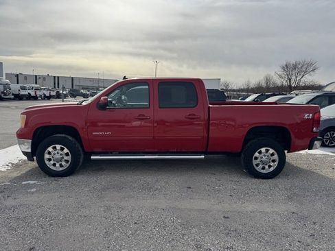 Used 2013 GMC Sierra 2500 SLT w/ SLT Convenience Package image 2
