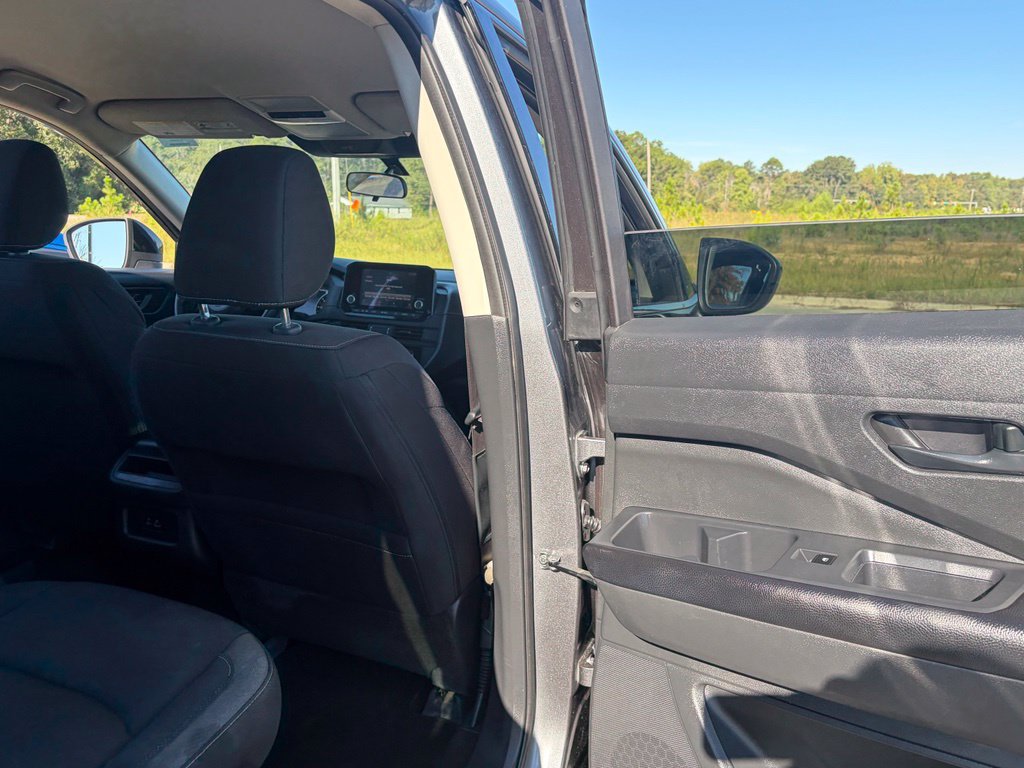 Used 2023 Nissan Pathfinder S FWD image 38