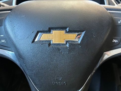 Used 2023 Chevrolet Malibu LS FWD image 17