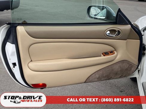 Used 1998 Jaguar XK8 Coupe image 10