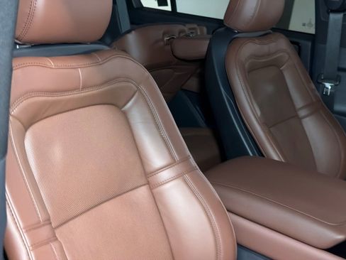 New 2026 Lincoln Aviator Reserve w/ Jet Appearance Package AWD/4WD image 12