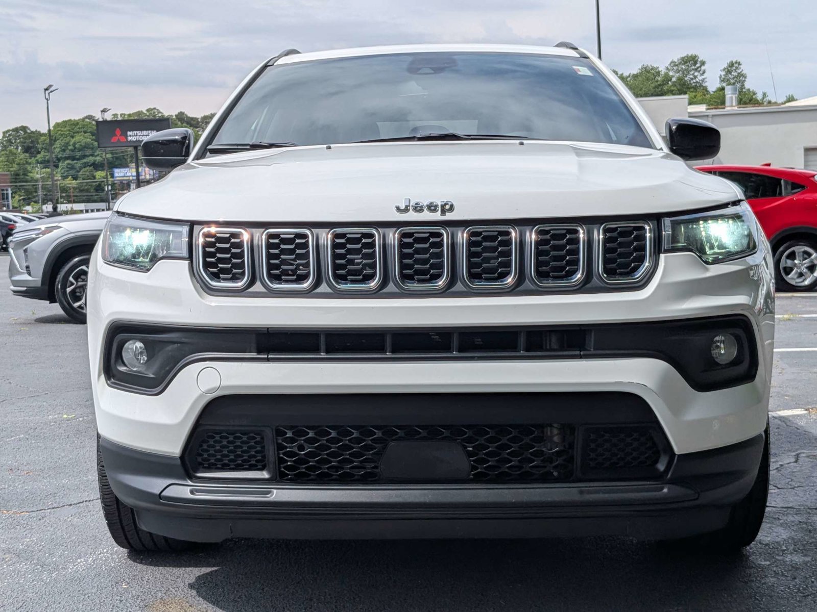 Used 2024 Jeep Compass Latitude AWD/4WD image 9