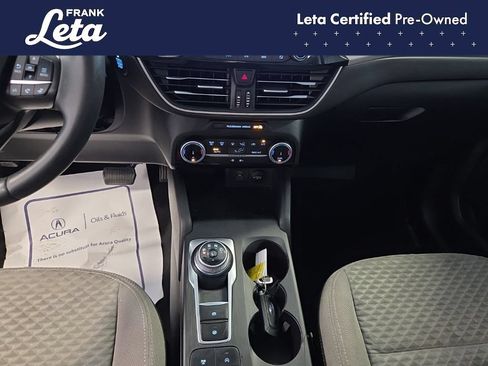 Used 2022 Ford Escape SE w/ Convenience Package FWD image 11