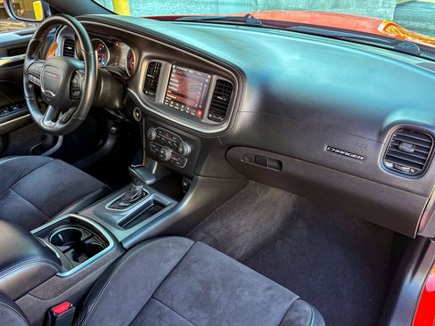 Used 2022 Dodge Charger R/T w/ Plus Group RWD image 26
