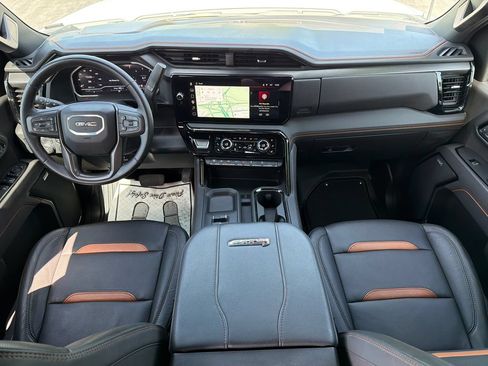 Used 2025 GMC Sierra 2500 AT4 AWD/4WD image 19