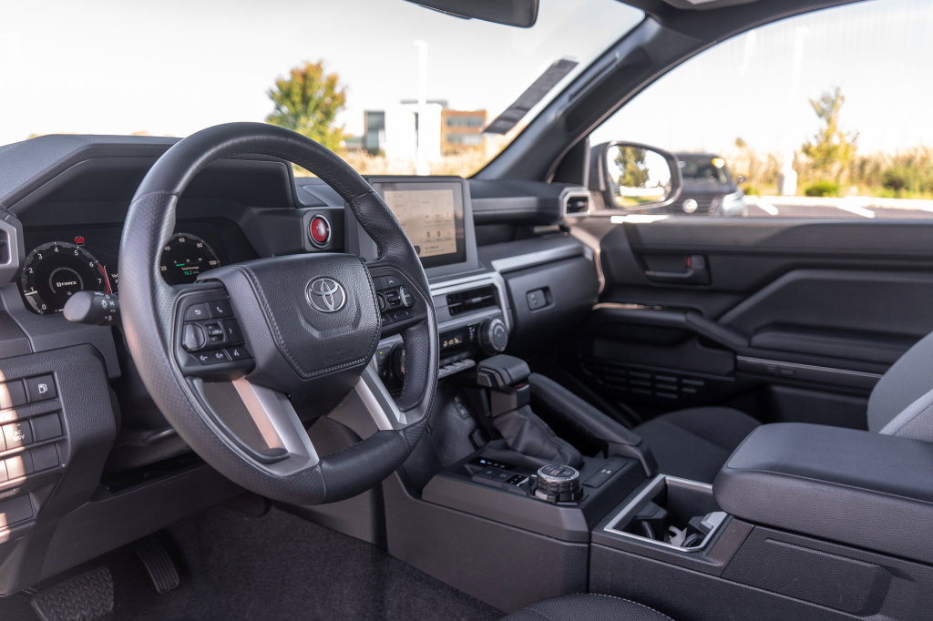 Used 2025 Toyota 4Runner TRD Off-Road AWD/4WD image 19