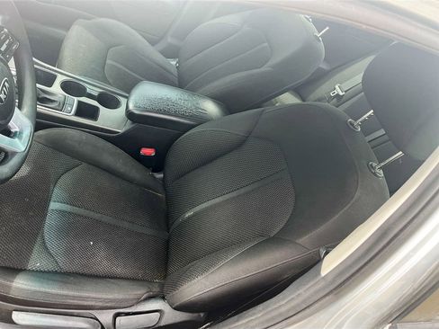 Used 2019 Kia Optima LX FWD image 18