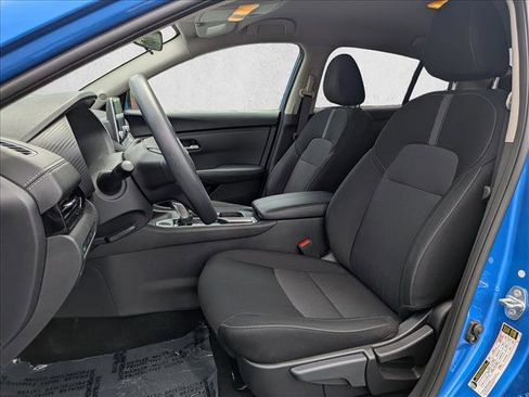 Used 2025 Nissan Sentra SV FWD image 15