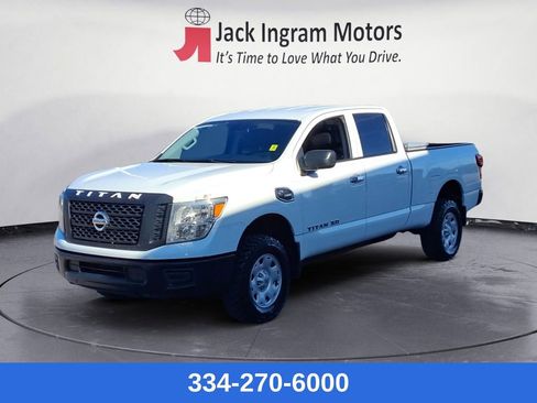 Used 2017 Nissan Titan S image 1