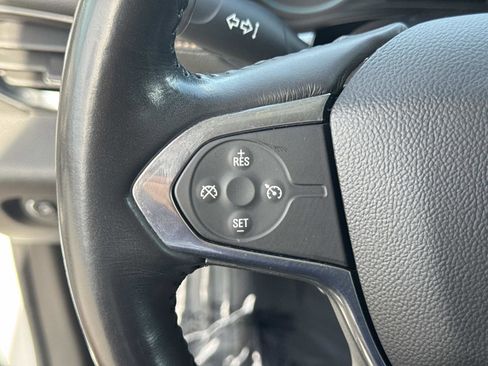 Used 2018 Chevrolet Traverse LT image 11