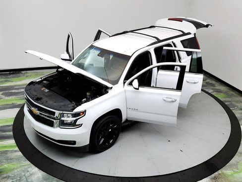 Used 2019 Chevrolet Tahoe LT w/ Luxury Package image 35