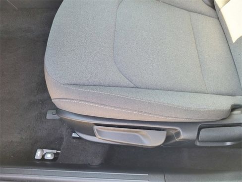 Used 2025 Kia K4 LXS image 24