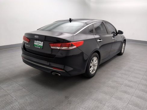 Used 2017 Kia Optima LX FWD image 9
