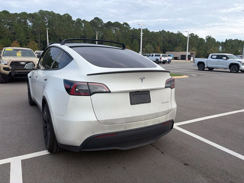 Used 2022 Tesla Model Y Performance AWD/4WD image 3