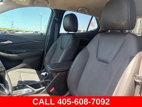 Used 2022 Buick Encore GX Select w/ Advanced Technology Package FWD image 10