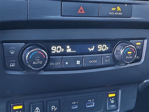 Used 2022 Nissan Frontier PRO-4X w/ Pro-4X Premium Package image 20