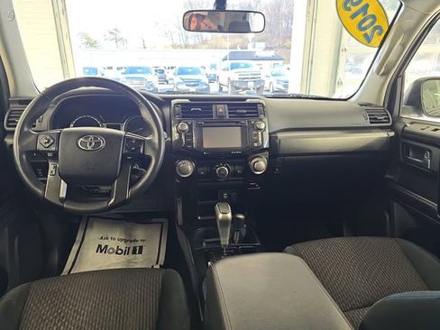 Used 2019 Toyota 4Runner TRD Off-Road Premium image 11