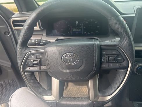 Used 2025 Toyota Tacoma TRD Sport image 23