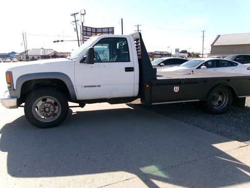 Used 2002 Chevrolet Silverado 3500 2WD Regular Cab HD image 1