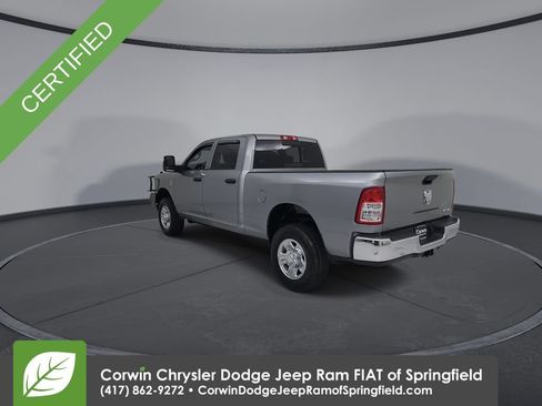 Used 2024 RAM 2500 Tradesman w/ Chrome Appearance Group AWD/4WD image 11