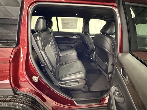 New 2026 Jeep Grand Cherokee L 4WD image 11