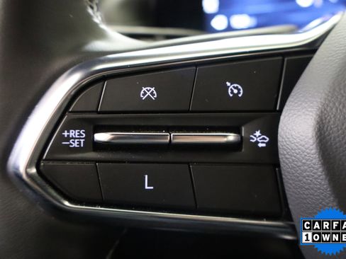 Used 2025 Chevrolet Traverse LT image 27