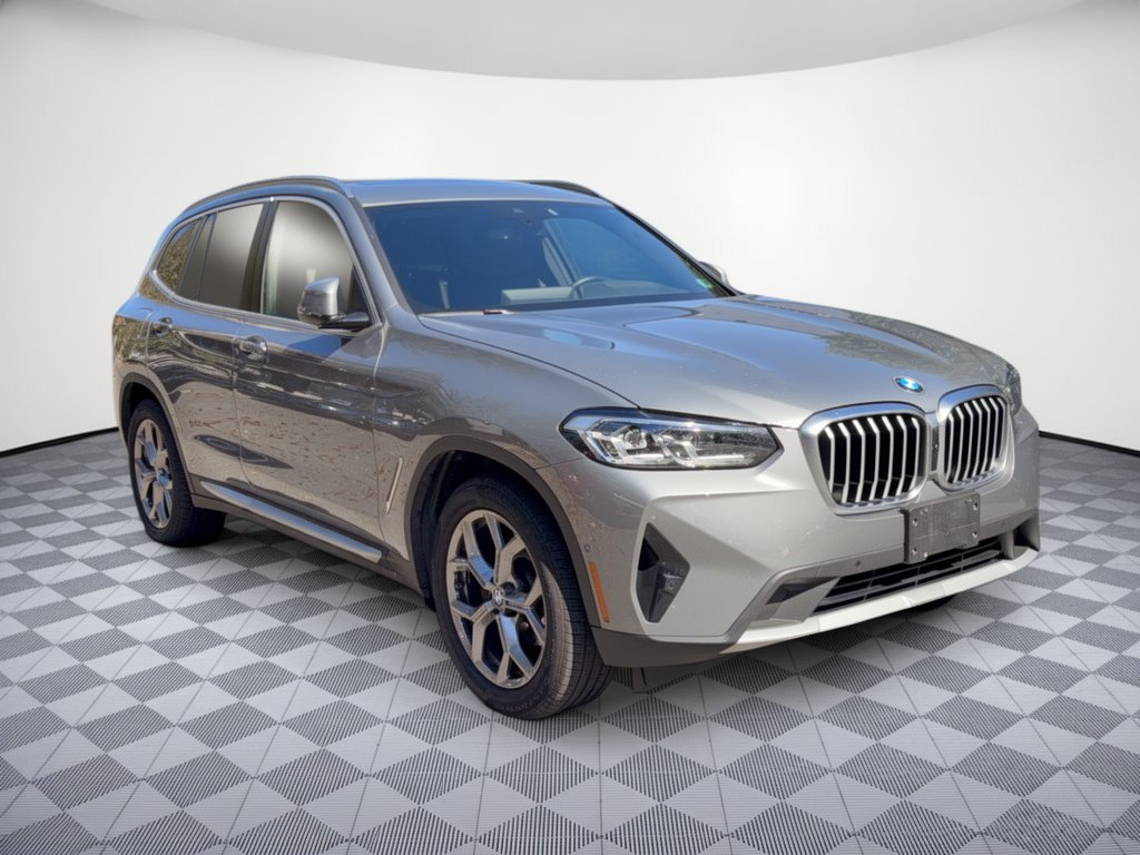 Used 2023 BMW X3 xDrive30i w/ Premium Package w/ZPA AWD/4WD image 7