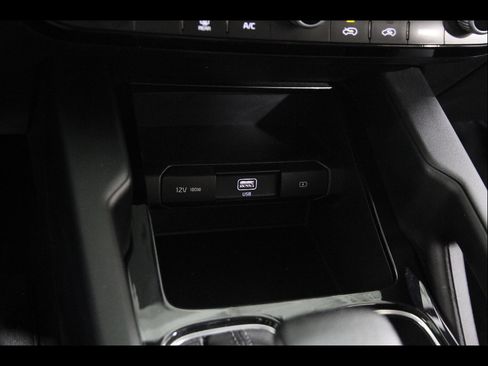 Used 2021 Kia Telluride LX FWD image 13