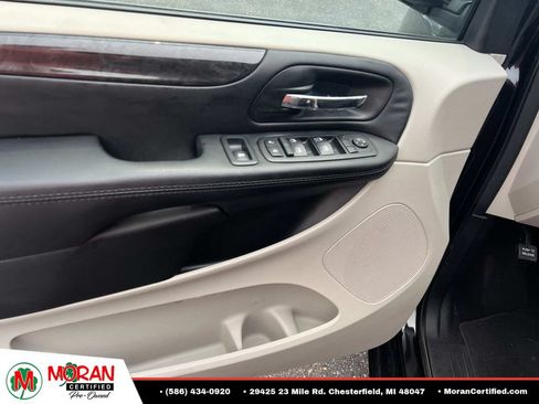 Used 2018 Dodge Grand Caravan SE w/ UConnect Hands-Free Group FWD image 16