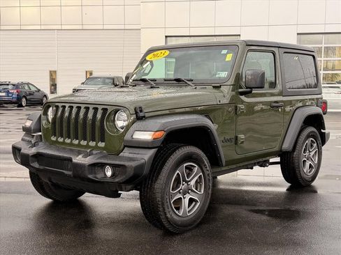 Used 2023 Jeep Wrangler Sport S image 9