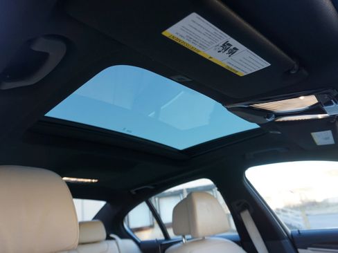 Used 2017 BMW 540i 540i Sedan 4D image 19