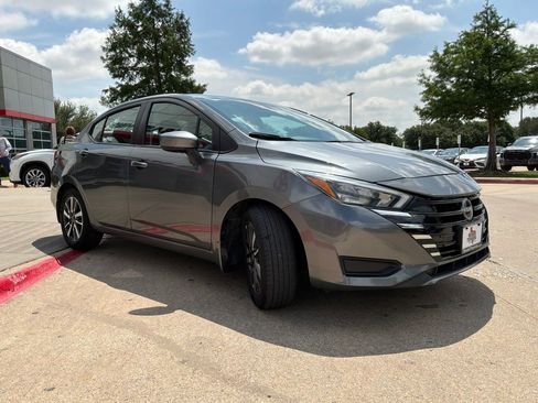 Used 2025 Nissan Versa SV w/ Trunk Package FWD image 4