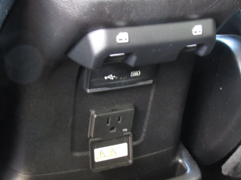 Used 2018 Jeep Wrangler Unlimited Rubicon AWD/4WD image 30