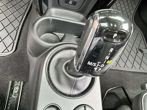 Used 2024 MINI Cooper S FWD image 19