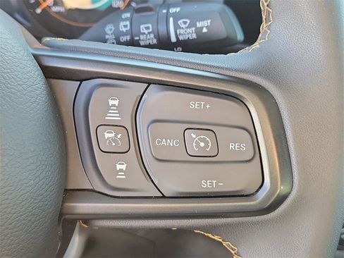 Used 2024 Jeep Wrangler Sport S image 27