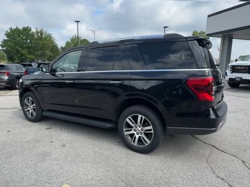 Used 2024 Ford Expedition Limited AWD/4WD image 6