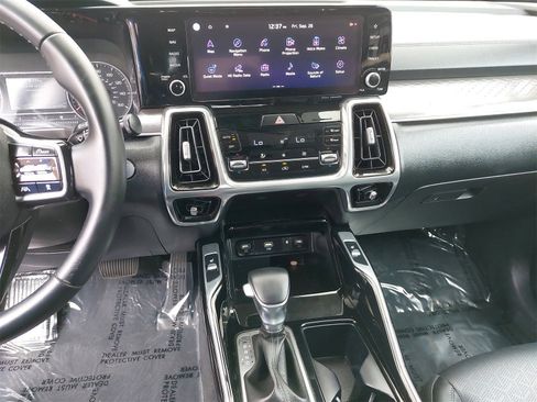 Certified 2021 Kia Sorento SX image 24