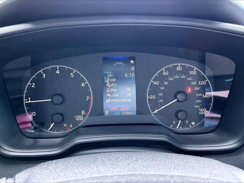 Used 2023 Toyota Corolla SE image 40