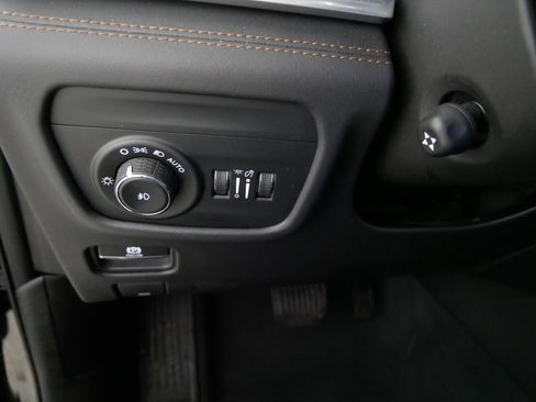 Used 2023 Jeep Grand Cherokee Summit image 26