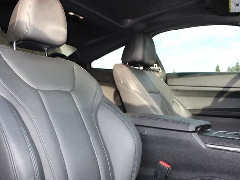 Used 2021 BMW 430i Coupe w/ Convenience Package image 8
