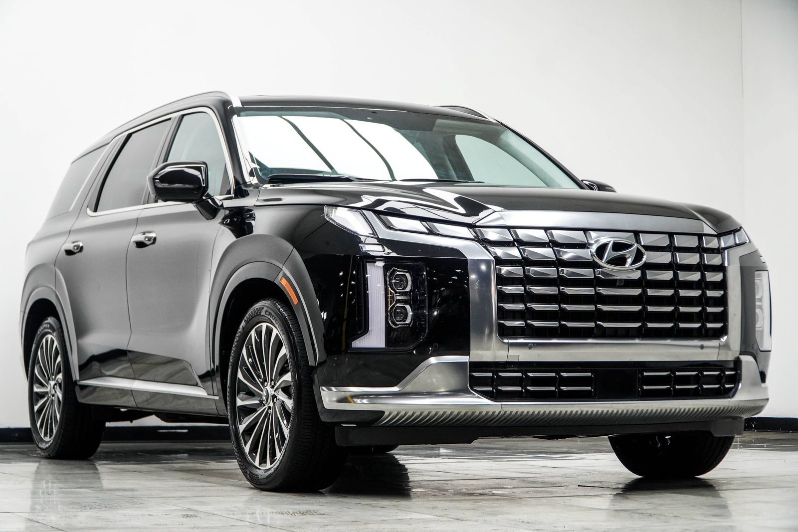 Used 2025 Hyundai Palisade Calligraphy AWD/4WD image 5