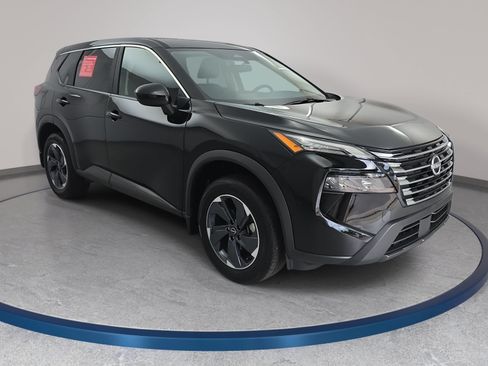 Certified 2025 Nissan Rogue SV FWD image 3