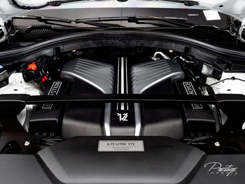 Used 2022 Rolls-Royce Cullinan Black Badge AWD/4WD image 5