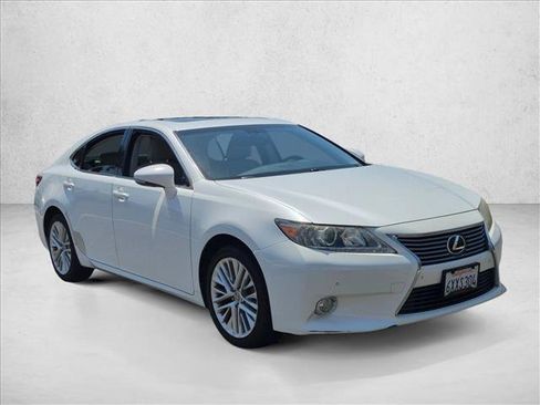 Used 2013 Lexus ES 350 w/ Luxury Pkg FWD image 3