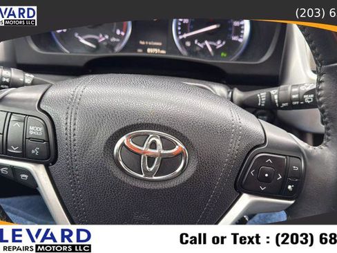 Used 2016 Toyota Highlander Limited image 24