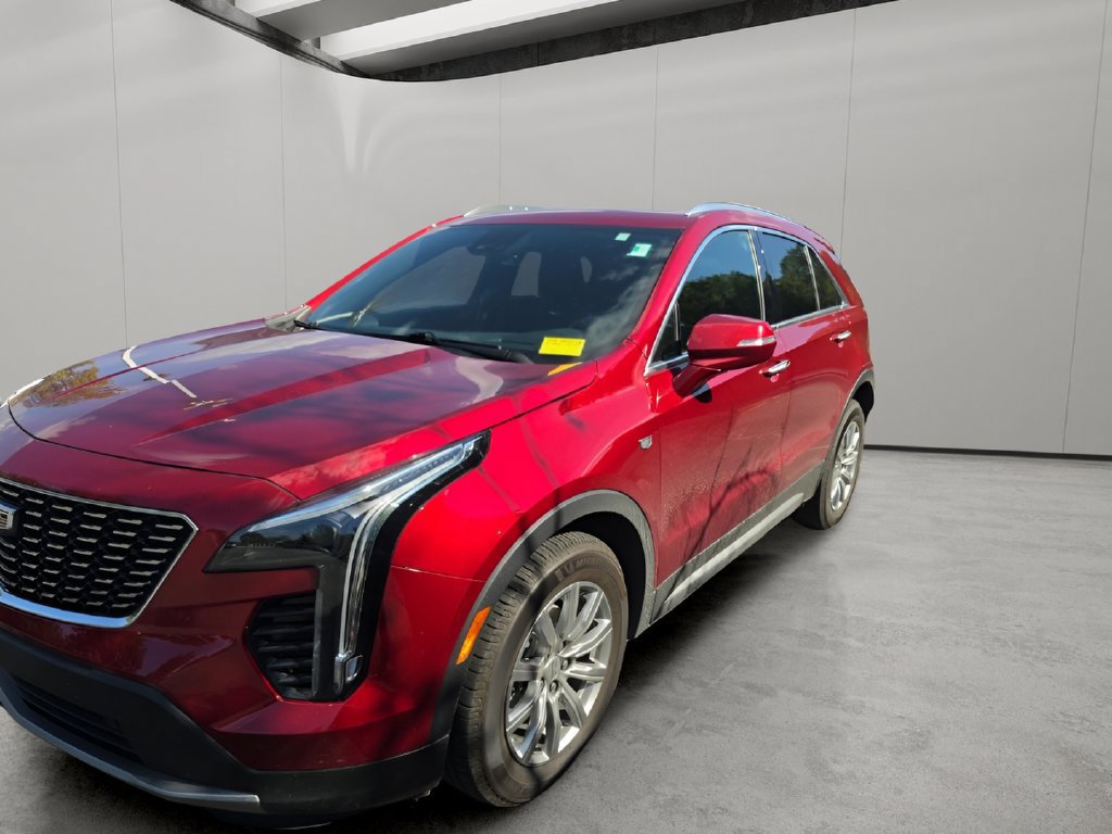 Used 2021 Cadillac XT4 Premium Luxury AWD/4WD image 1