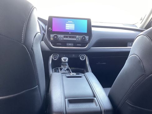 New 2026 Toyota Grand Highlander AWD image 31