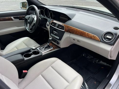 Used 2013 Mercedes-Benz C 250 Sedan w/ Multimedia Pkg image 19