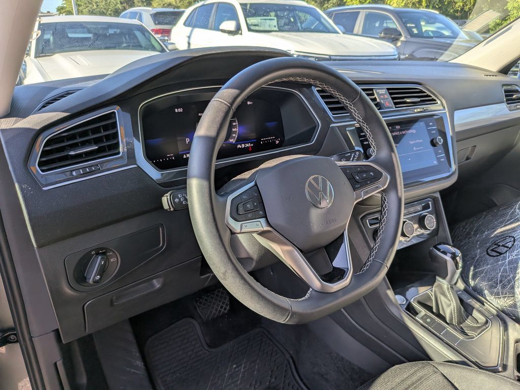 Certified 2024 Volkswagen Tiguan S FWD image 9
