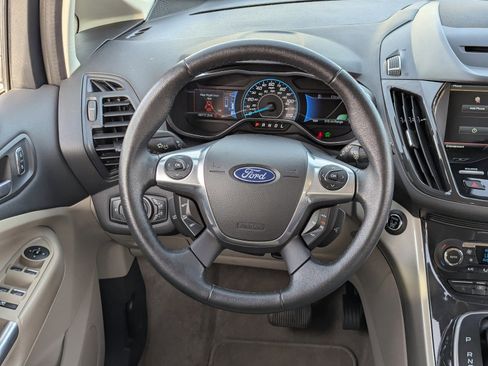 Used 2015 Ford C-MAX Energi SEL w/ Equipment Group 302A image 19
